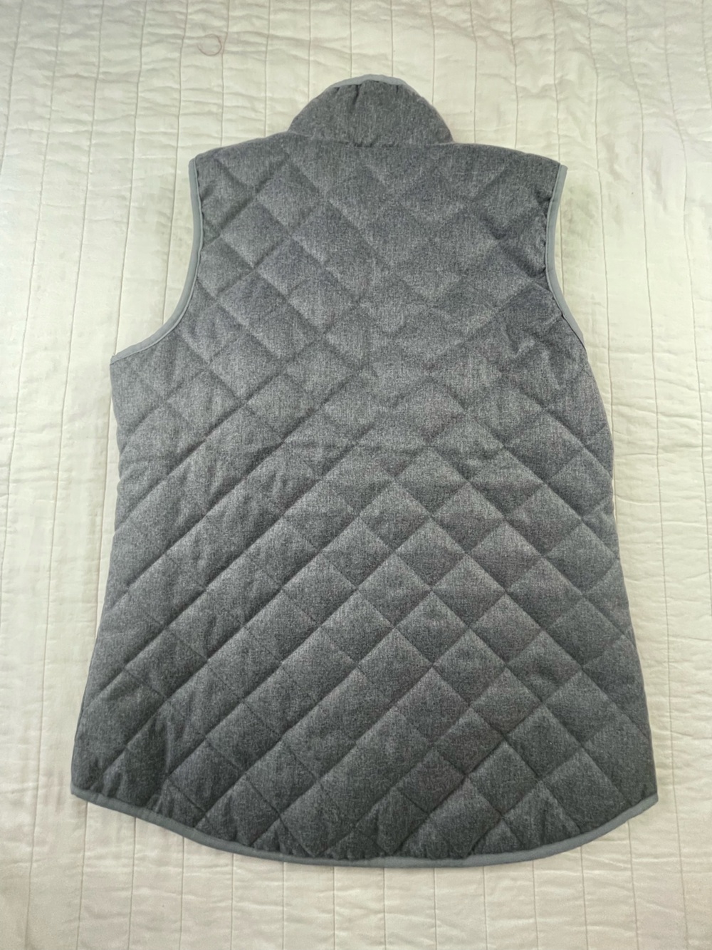 Old Navy Quilted Gray Lightweight Sleeveless Zip Vest Large Tall - Picture 7 of 8